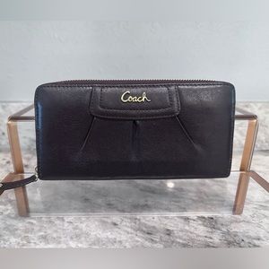 COACH Zipper Clutch - Brown